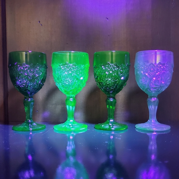 (4☘️) Vntg "Buzz Saw" Uranium 💚& Carnival Green Goblets Double Shot Degenhart - Picture 7 of 15